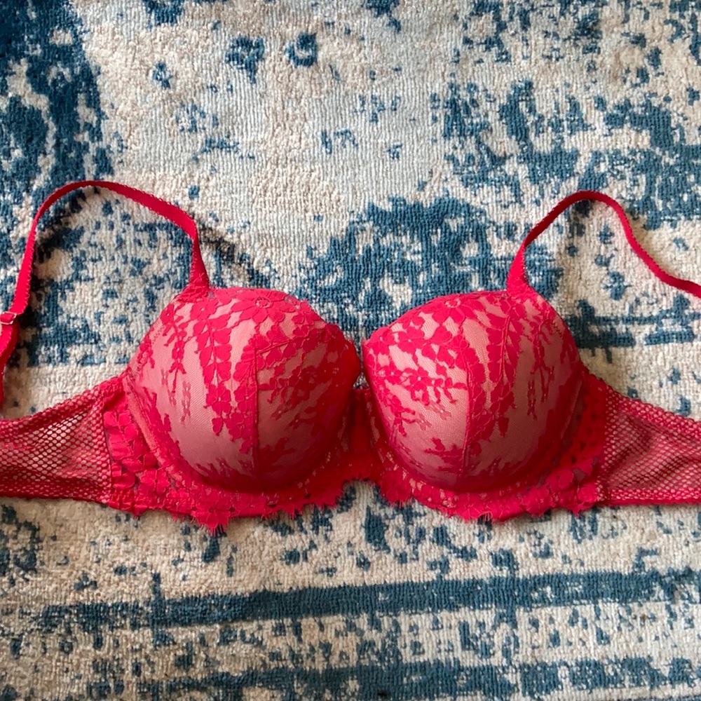 Victoria’s Secret Dream Angels lined Demi Bra